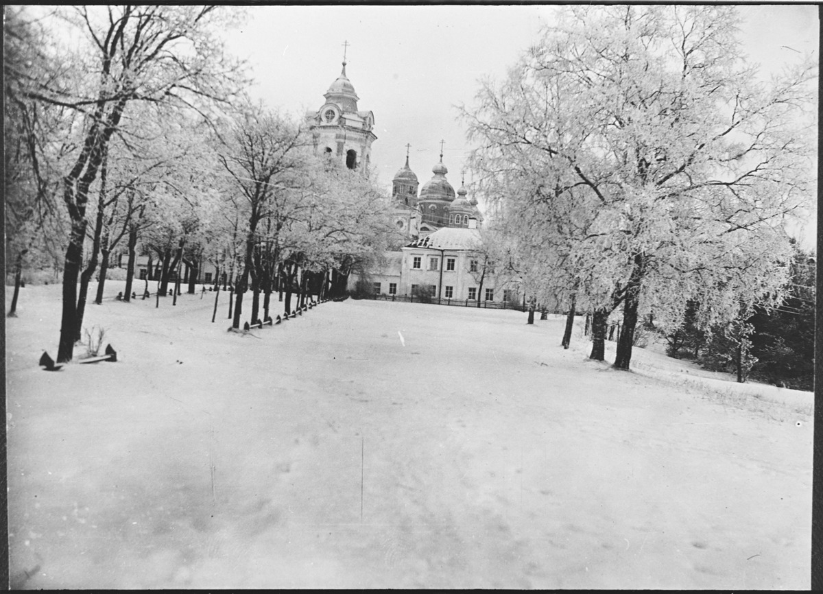 Talvinen_Konevitsan_luostarin_puisto_1930-1939.jpg